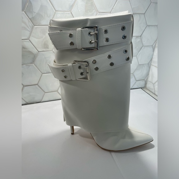 Wlid Diva Lounge White Stiletto Buckle Boot Size 7.5 M Zaily Boot High Heel - Picture 2 of 12